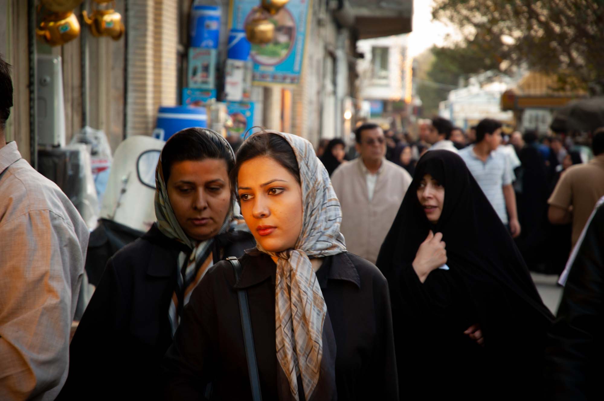 Iranian woman street scene tehran escapefromtehran com (1 of 1) 2